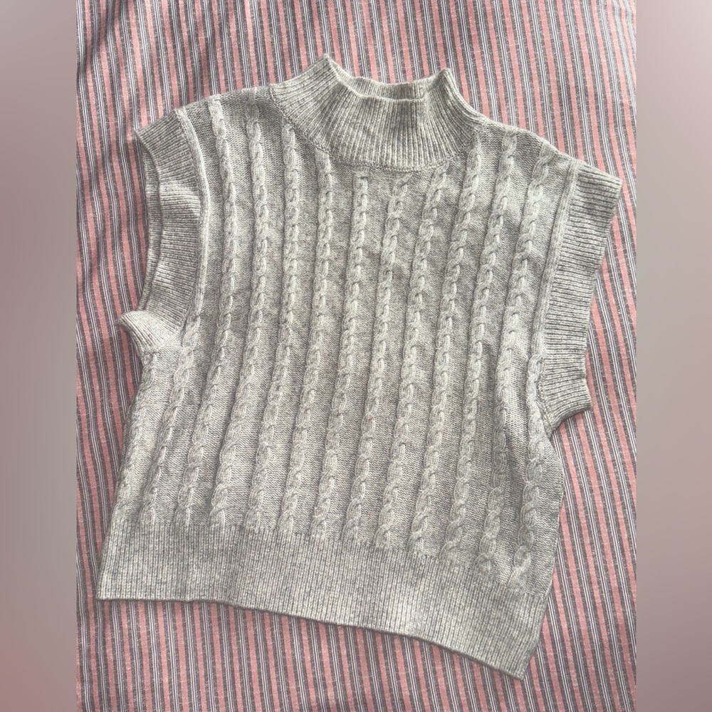 Sleeveless Cable Knit Sweater